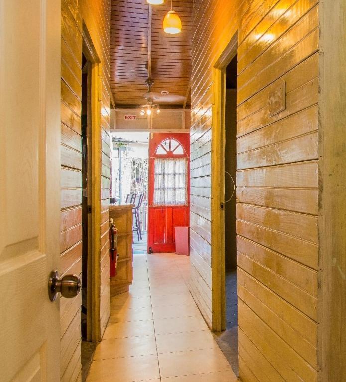 One32 Guest House Κίνγκστον Εξωτερικό φωτογραφία